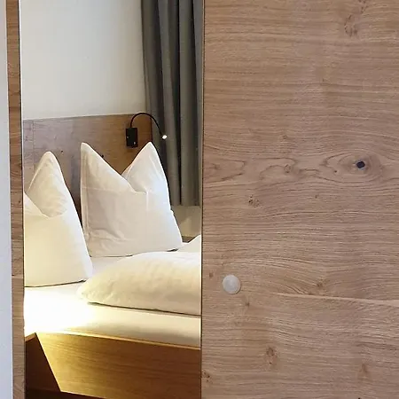 Guest house Gaestehaus Zedlacherhof Matrei in Osttirol
