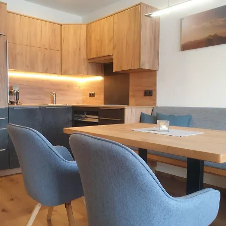 Konukevi Gaestehaus Zedlacherhof 2*