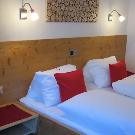 בית הארחה Gaestehaus Zedlacherhof מטרי אין אוסטירול