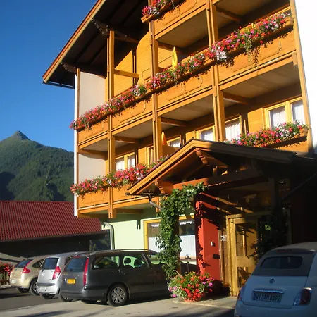 Gaestehaus Zedlacherhof בית הארחה