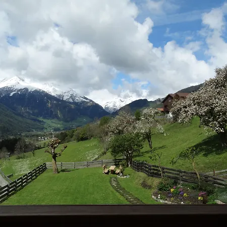 Gaestehaus Zedlacherhof 3* מטרי אין אוסטירול