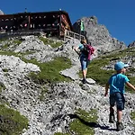 게스트하우스 Gaestehaus Zedlacherhof
