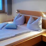 게스트하우스 Gaestehaus Zedlacherhof 3*