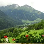 Gaestehaus Zedlacherhof 게스트하우스 3*