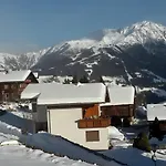 Gaestehaus Zedlacherhof 게스트하우스 3*