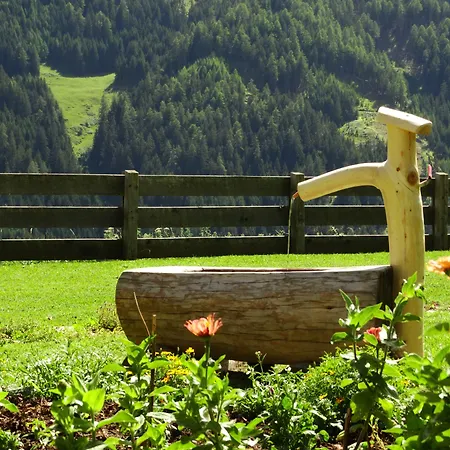 Gaestehaus Zedlacherhof 3*